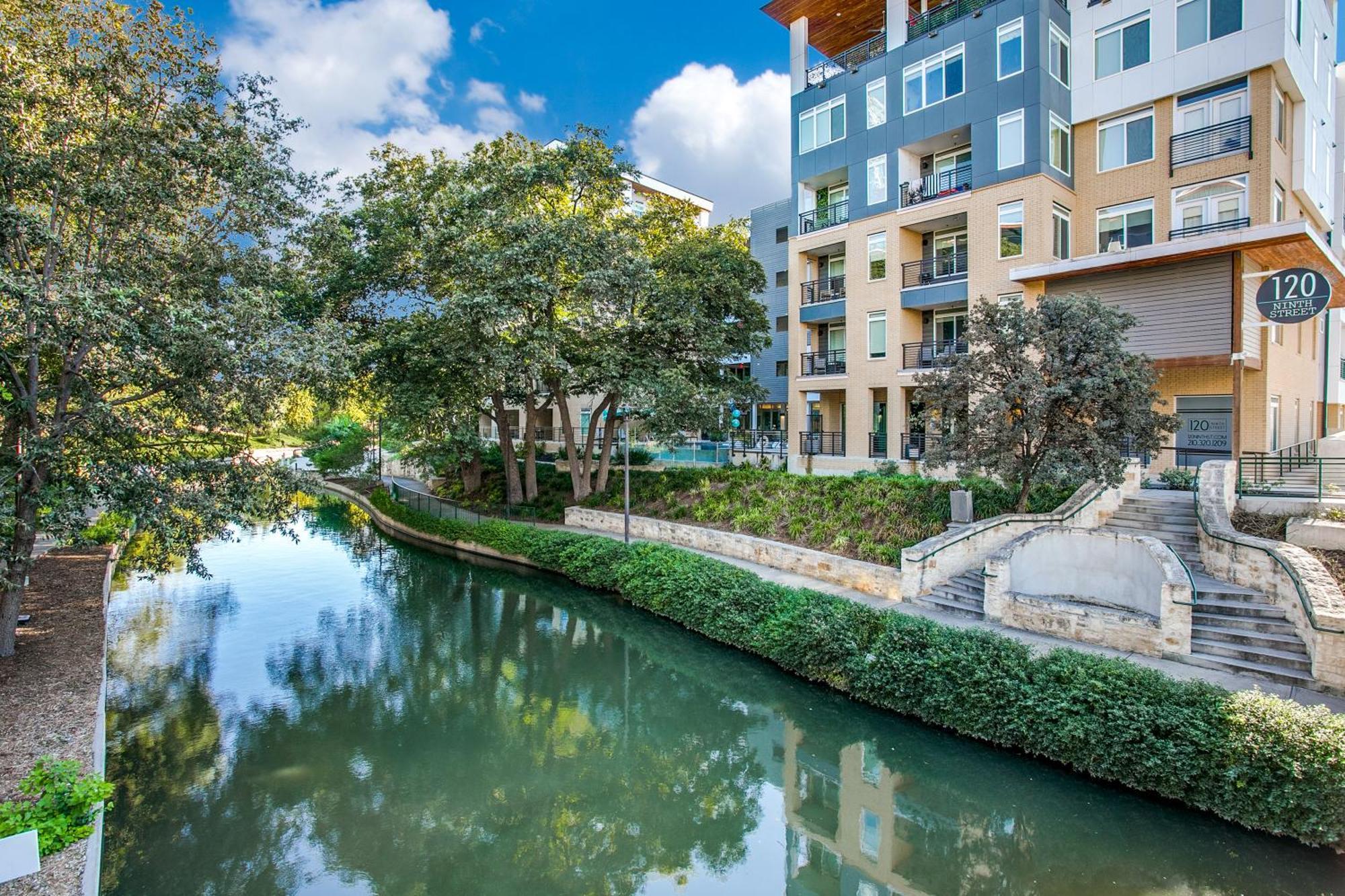 Lush Downtown Condo On Riverwalk W King Ste, Free Parking, Pet Friendly, Centrally Located On Riverwalk San Antonio Exteriér fotografie