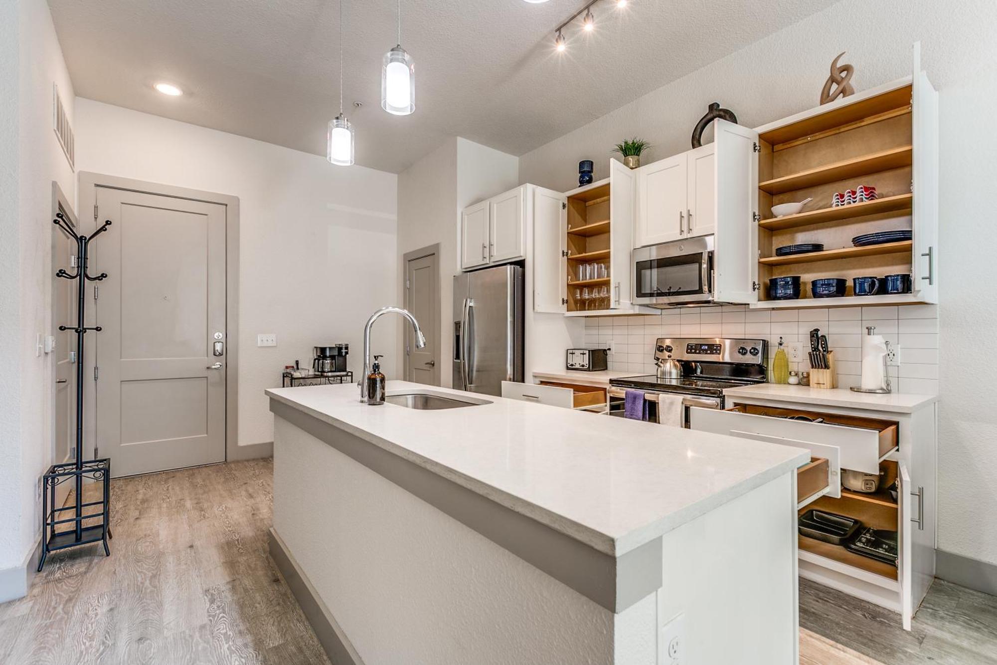 Lush Downtown Condo On Riverwalk W King Ste, Free Parking, Pet Friendly, Centrally Located On Riverwalk San Antonio Exteriér fotografie