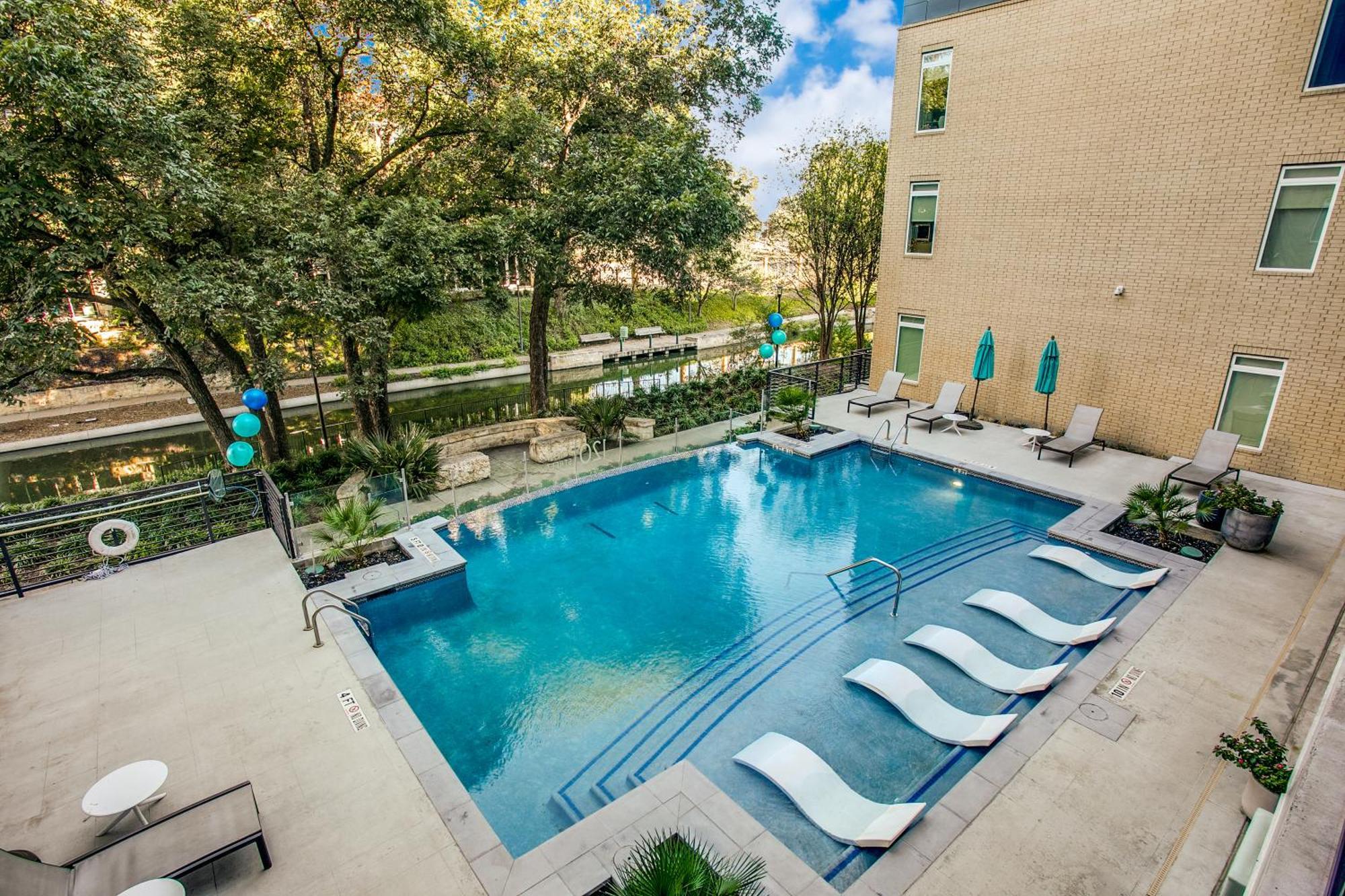 Lush Downtown Condo On Riverwalk W King Ste, Free Parking, Pet Friendly, Centrally Located On Riverwalk San Antonio Exteriér fotografie