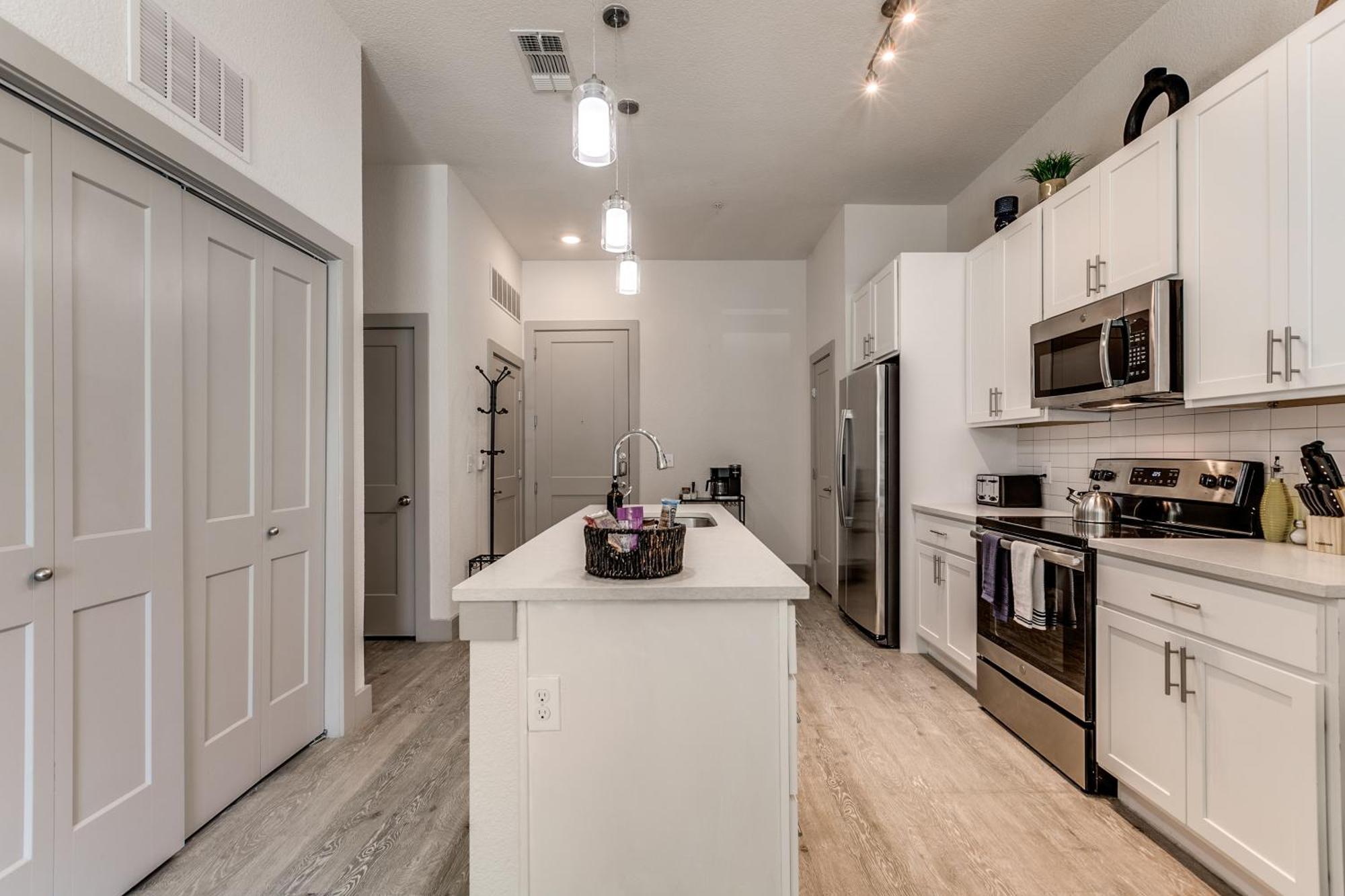 Lush Downtown Condo On Riverwalk W King Ste, Free Parking, Pet Friendly, Centrally Located On Riverwalk San Antonio Exteriér fotografie