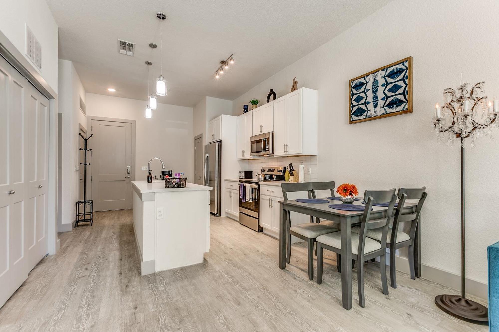 Lush Downtown Condo On Riverwalk W King Ste, Free Parking, Pet Friendly, Centrally Located On Riverwalk San Antonio Exteriér fotografie
