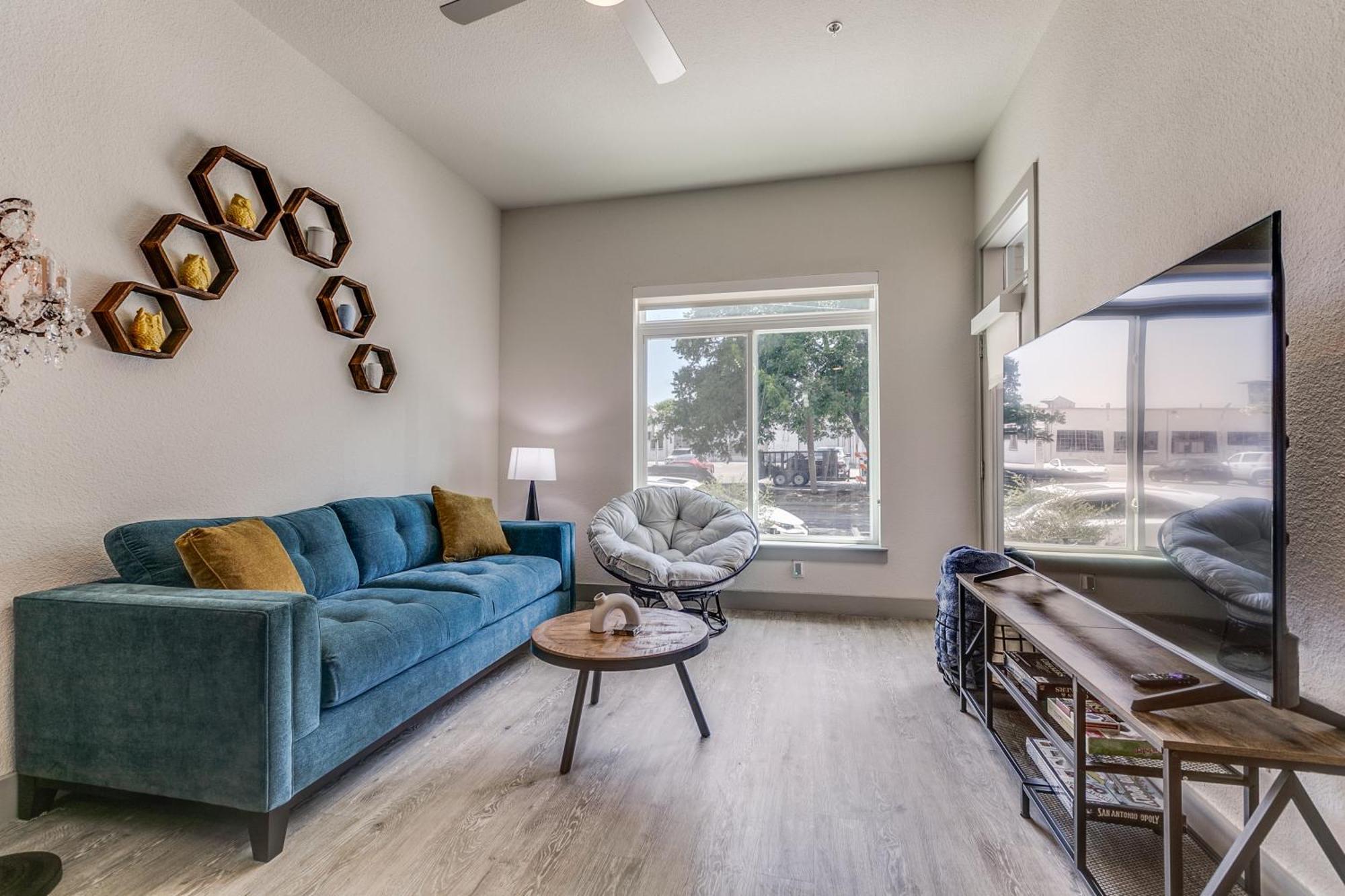 Lush Downtown Condo On Riverwalk W King Ste, Free Parking, Pet Friendly, Centrally Located On Riverwalk San Antonio Exteriér fotografie